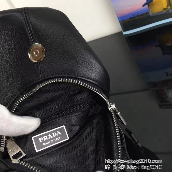 普拉達PRADA原單 最新款男士胸包-專櫃品質1BD265黑色 自然摔紋皮 PHY1614